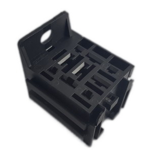 [9.9045.1] Mini Relaysocket with bracket - 5 x 6,3 mm + 4 x 2,8 mm - with extension at the front side